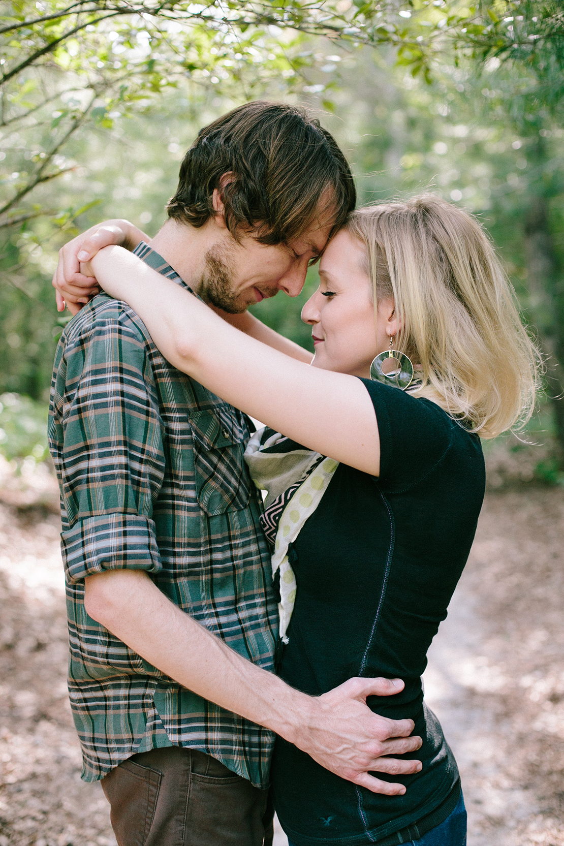 01_flannel_love_beebe_woods_engagement_session_spring_cape_cod_photography